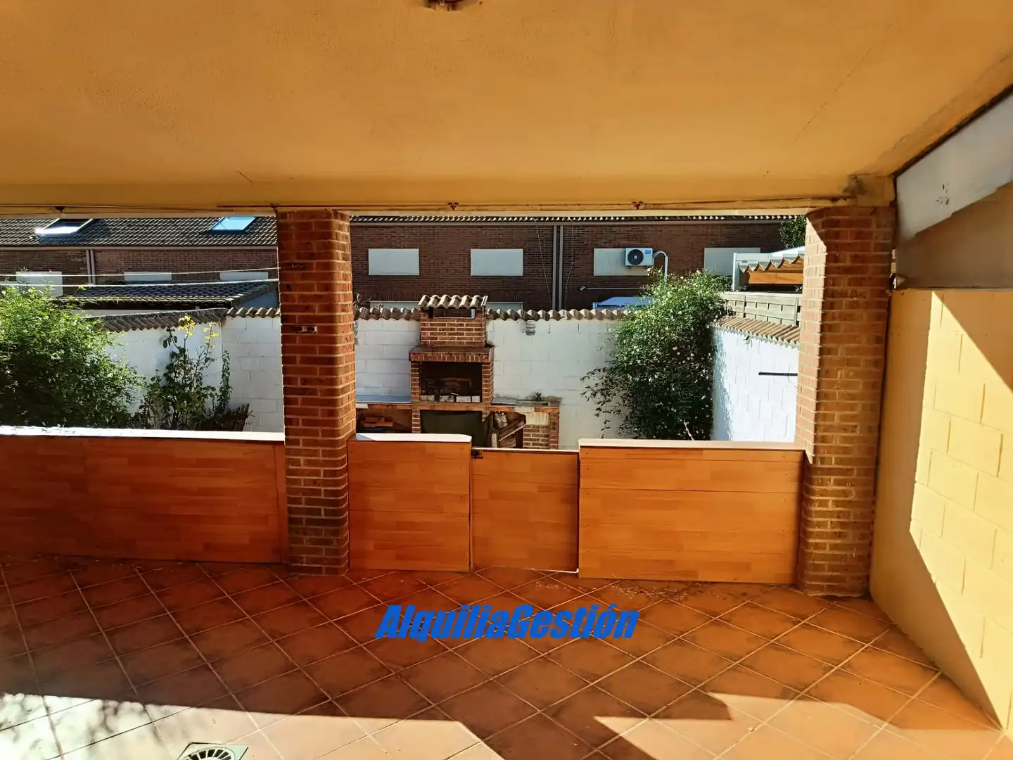 Adossat amb jardí en venda a Calle los Rosales, imagen 36