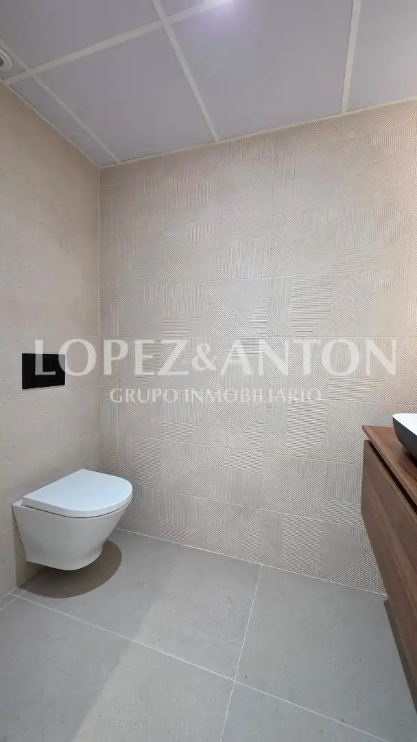 Baño de Casa adosada en venta en Benaguasil con Aire acondicionado, Calefacción y Terraza