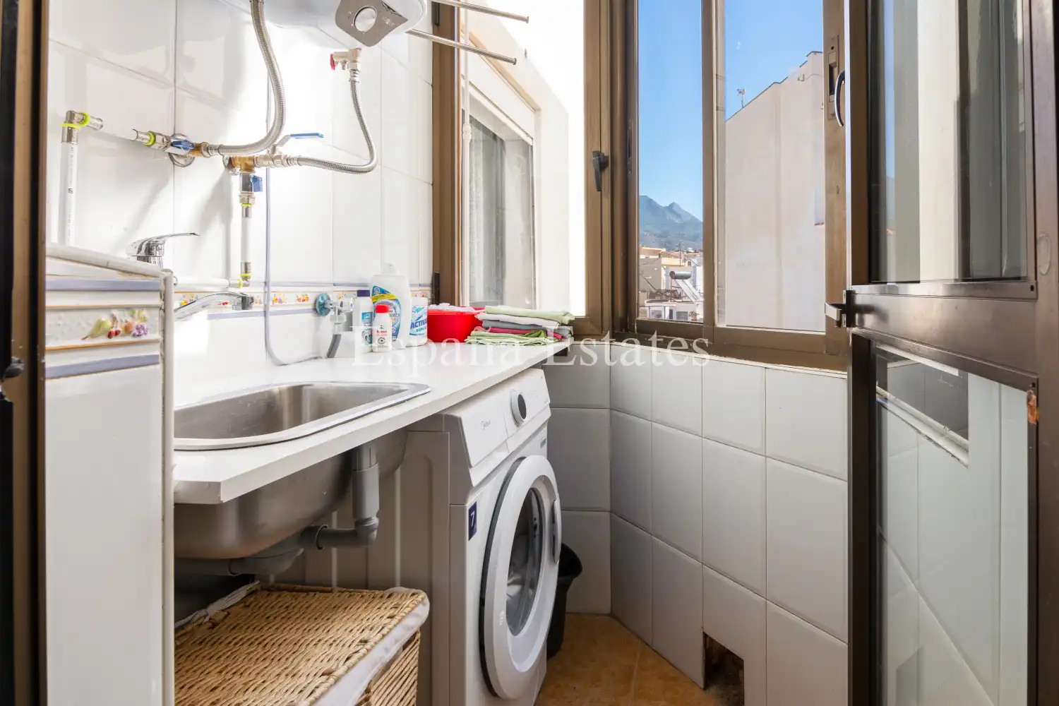 Vista exterior de Apartament en venda en Nerja amb Aire condicionat, Calefacció i Terrassa