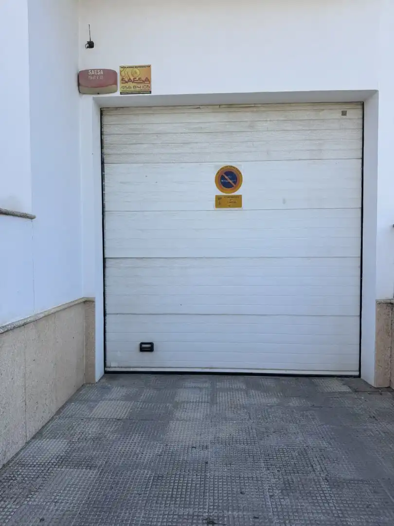 Aparcament en venda a Avenida de Rota