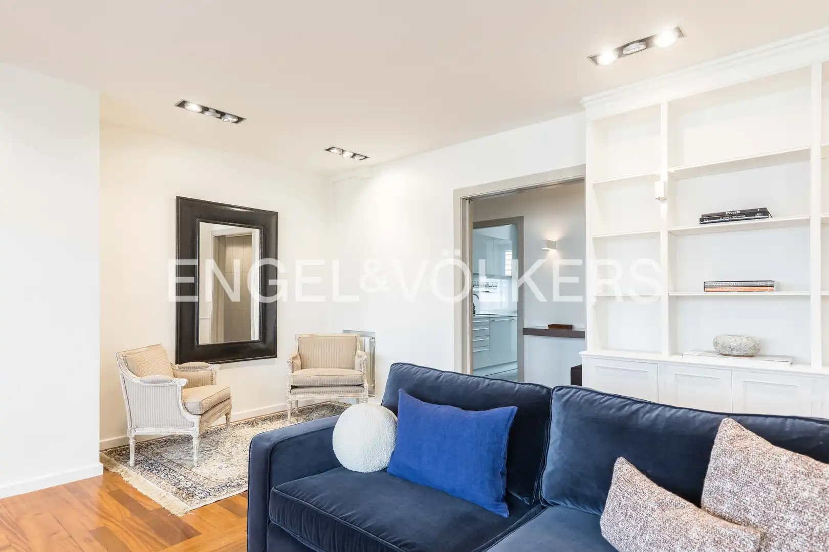 Living room of Flat for rent in Barcelona  with Air Conditioner, Heating and Parquet flooring