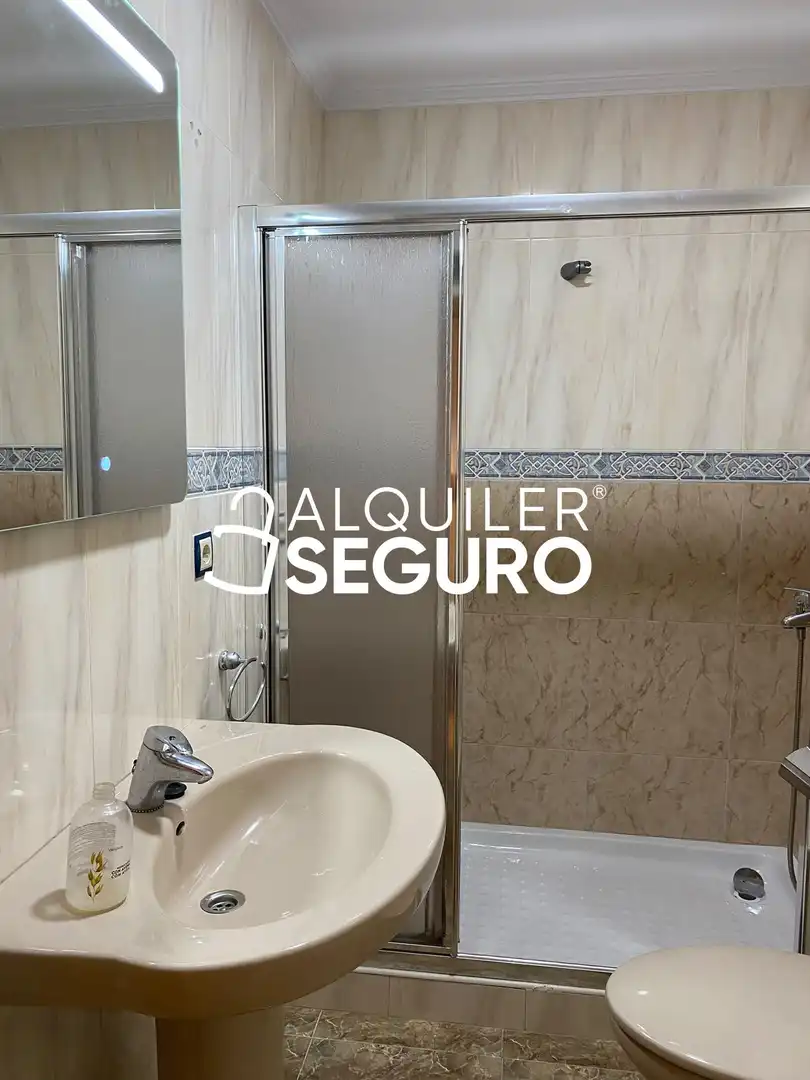 Baño de Piso de alquiler en Cartagena con Aire acondicionado