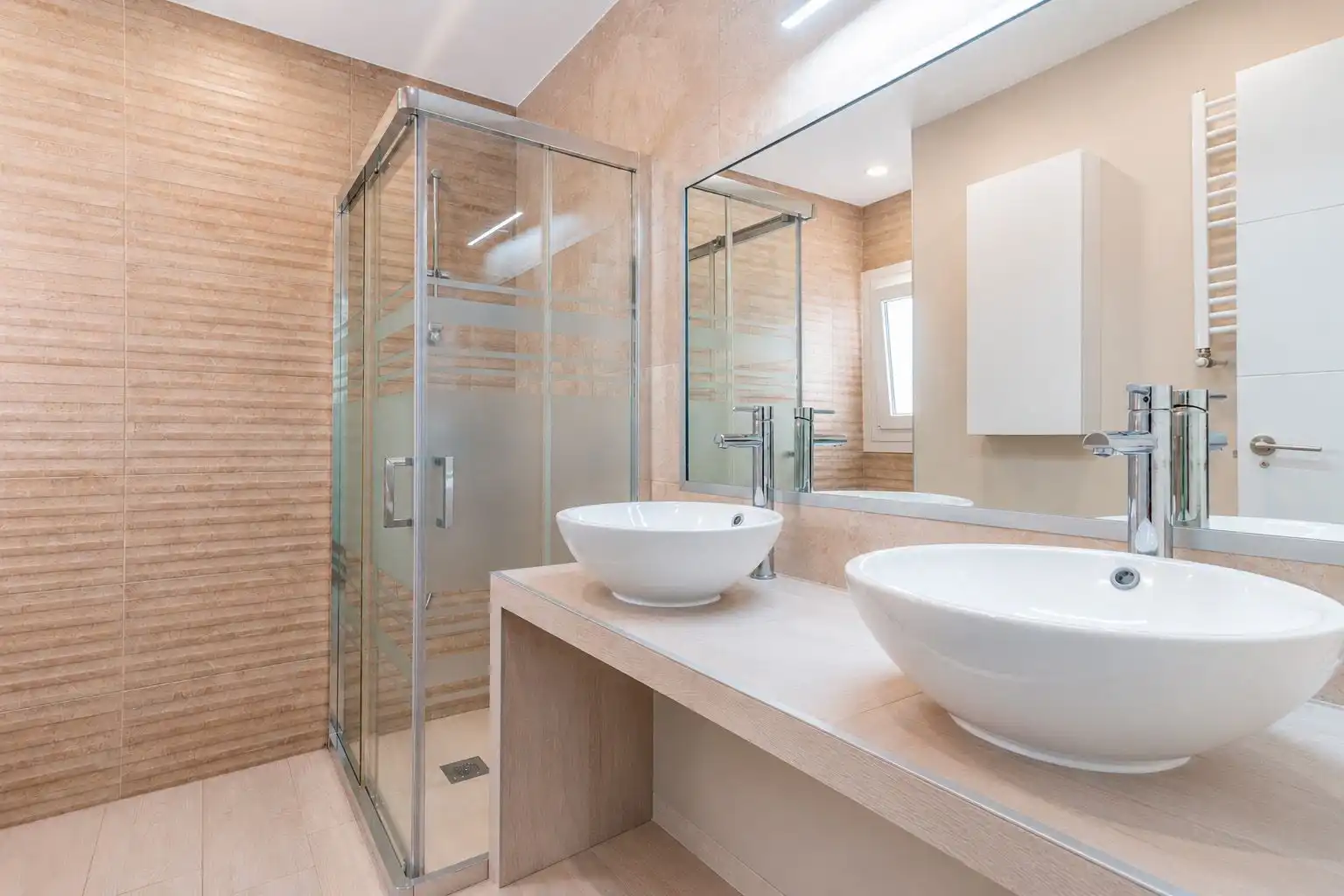 Bany de Apartament en venda en Madrid amb Calefacció