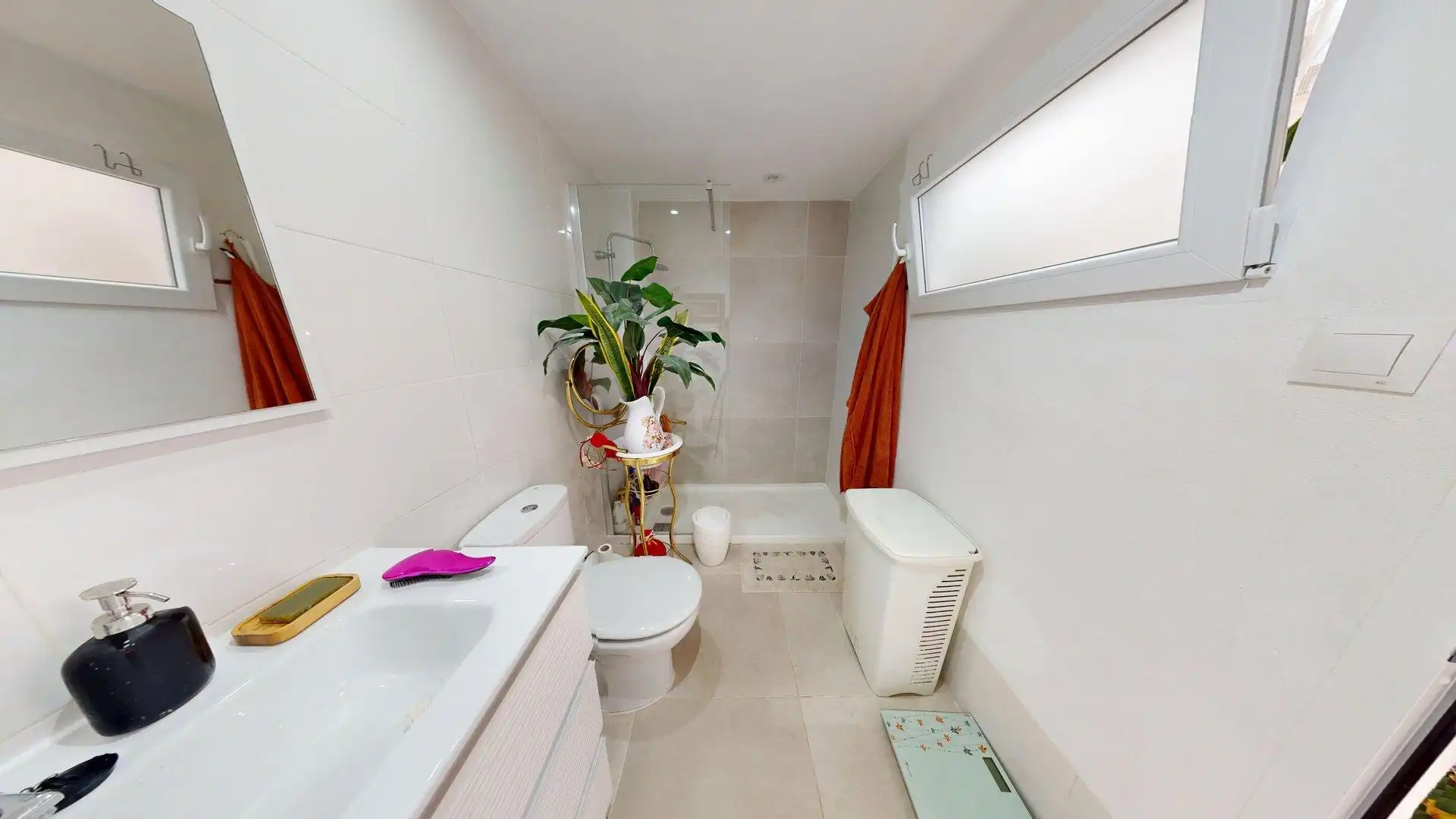 Baño de Casa adosada en venta en Benalmádena con Calefacción, Jardín privado y Terraza