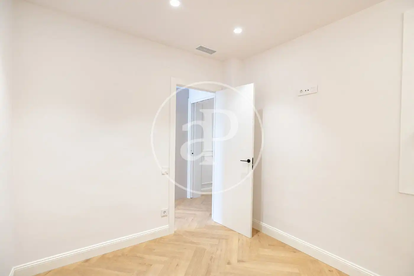 Piso en venta en Barcelona con Aire acondicionado, Calefacción y Balcón