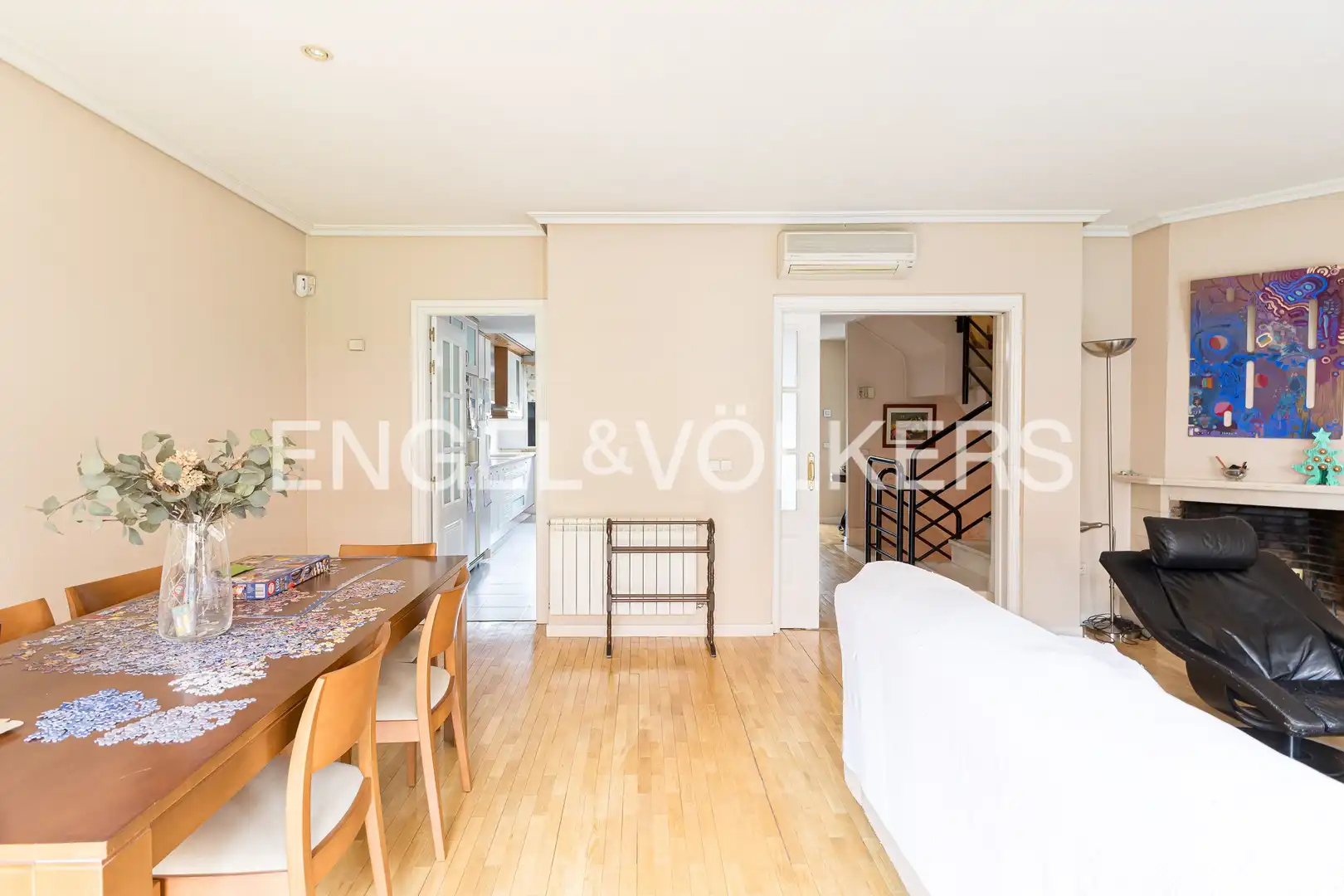 Comedor de Casa o chalet en venta en Madrid con Aire acondicionado, Calefacción y Jardín privado