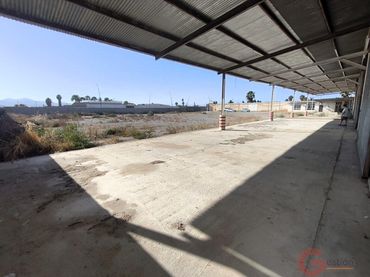 Industrial building for sale in Playa de Granada
