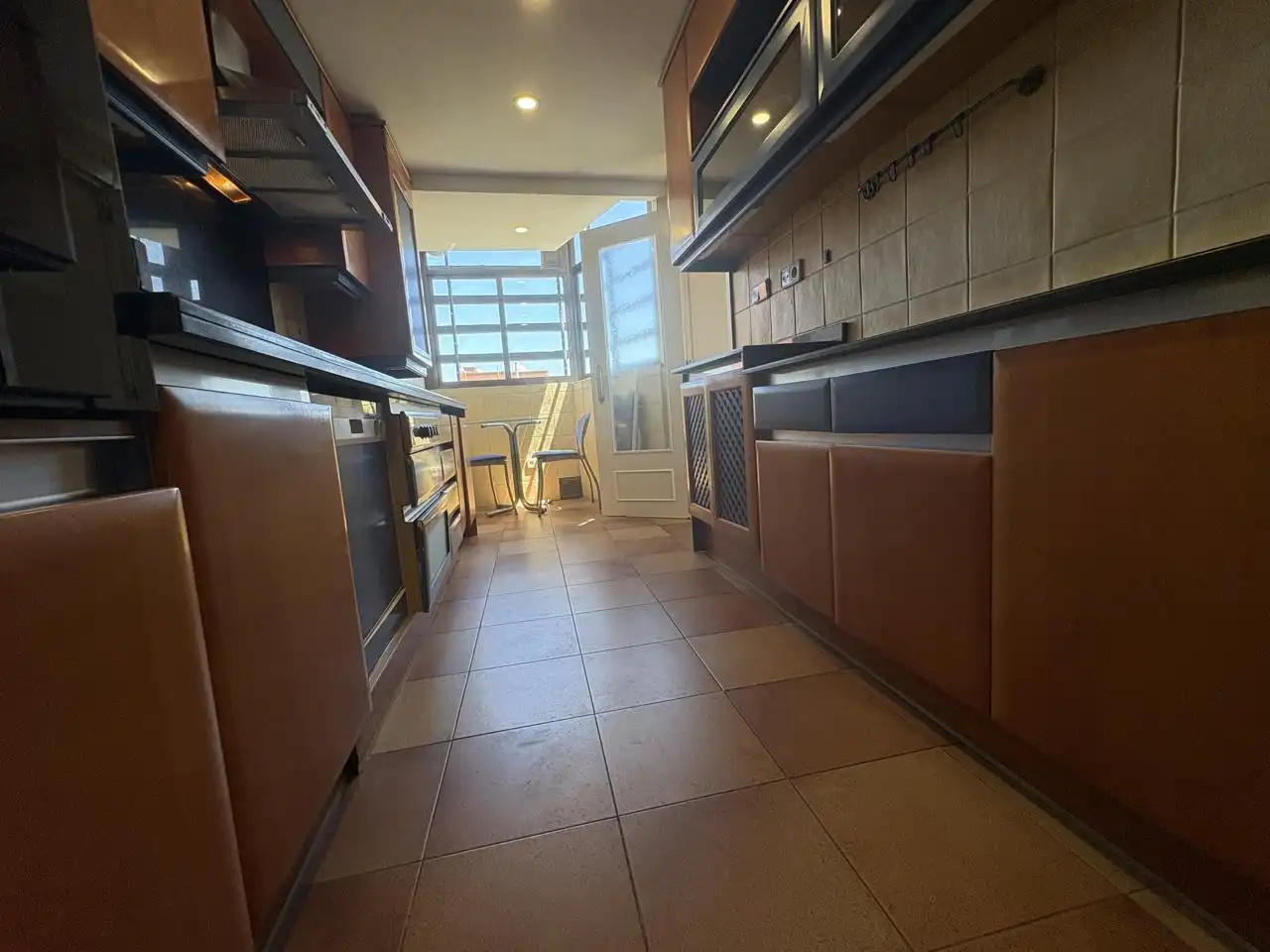 Cuina de Dúplex en venda en Madrid amb Calefacció i Parquet