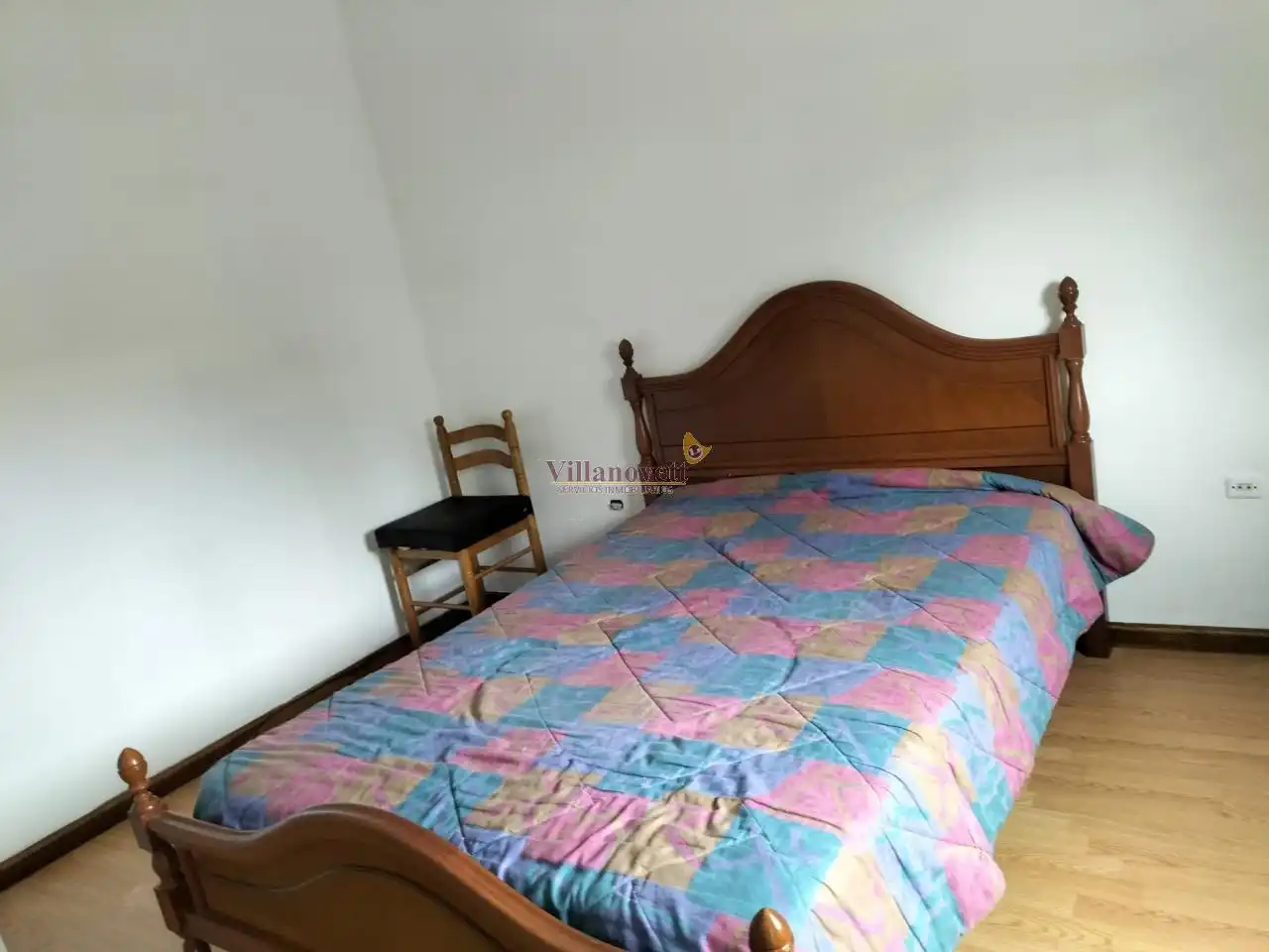 Habitación de Casa o chalet en venta en Vigo  con Calefacción, Jardín privado y Parquet