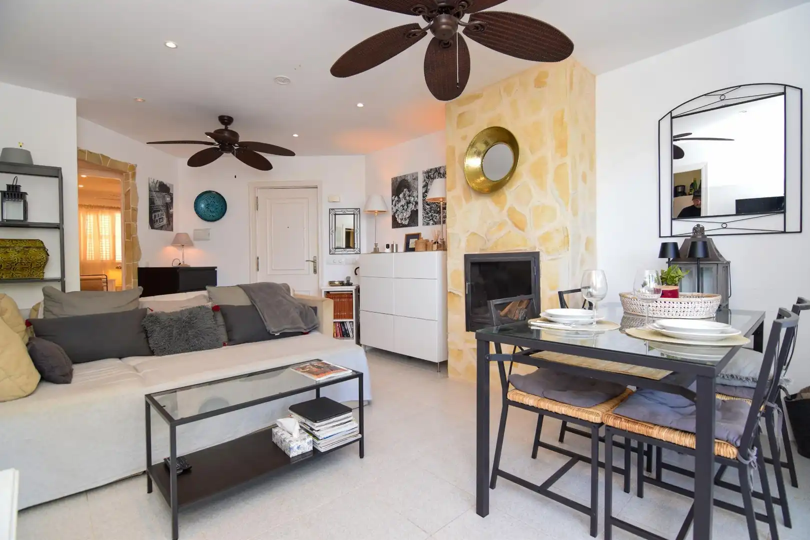 Wohnzimmer von Wohnungen zum Verkauf in Artà mit Klimaanlage, Heizung und Terrasse