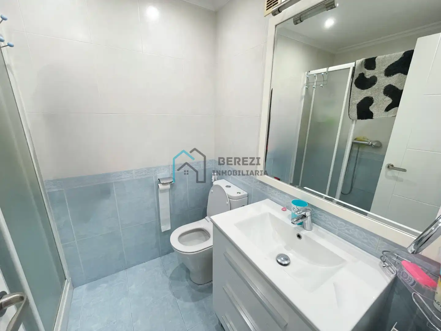Baño de Piso en venta en Bermeo con Calefacción, Terraza y Trastero