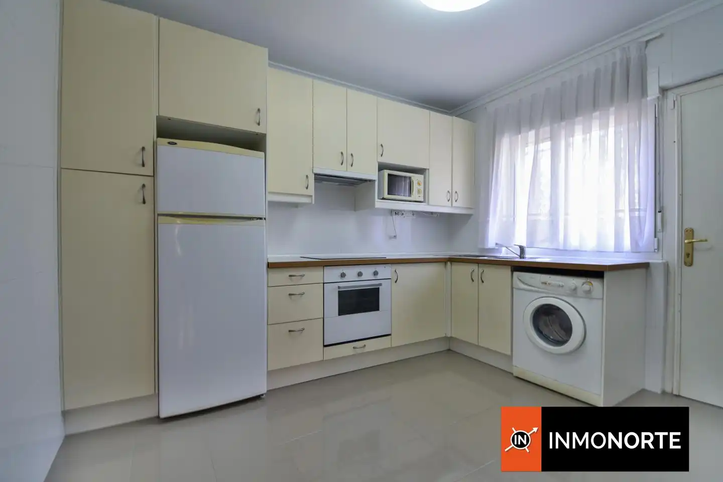 Cocina de Casa o chalet en venta en Laredo con Calefacción, Jardín privado y Terraza