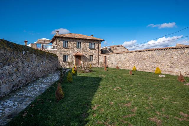 Casa-chalet en Alquiler en Doña Juanita en Gemuño