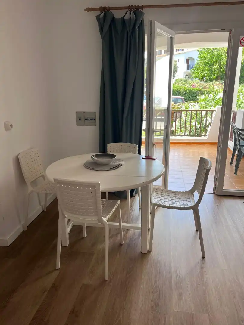 Menjador de Apartament en venda en Alaior amb Aire condicionat, Parquet i Terrassa