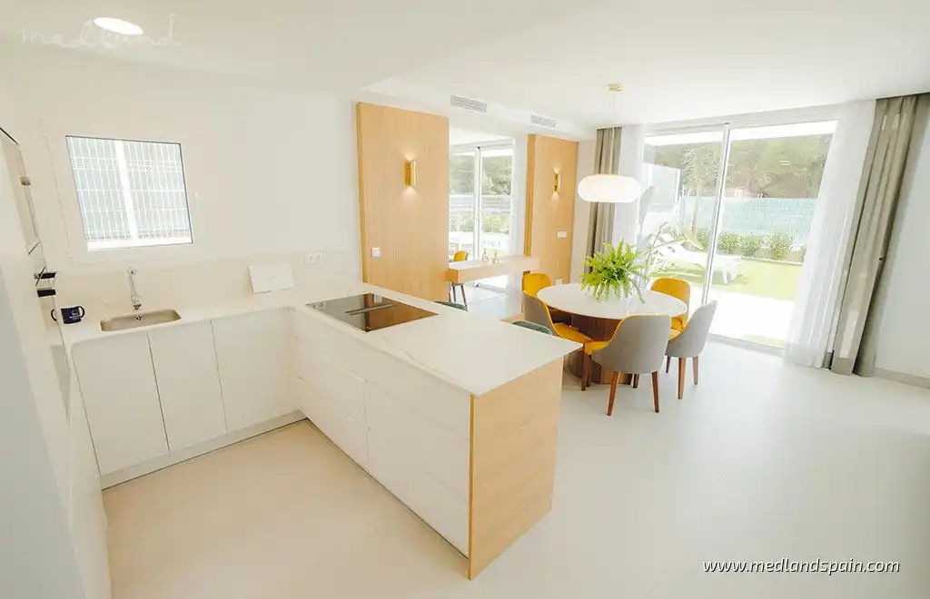 Detached house with pool for sale in Golf Bahía, imagen 8