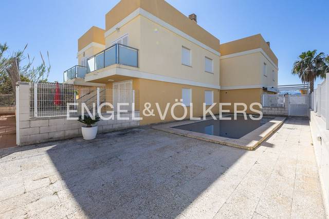 Casa-chalet en Venta en Oliva Playa