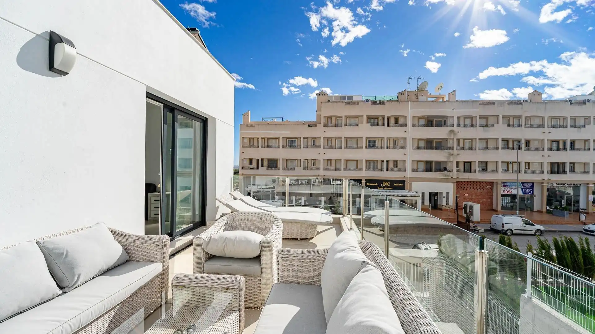 Terrassa de Casa o xalet en venda en Orihuela amb Aire condicionat, Jardí privat i Terrassa