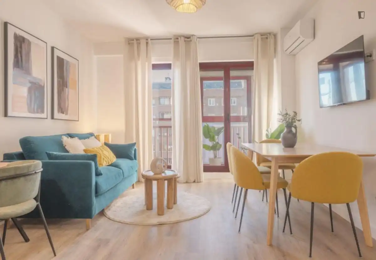 Living room of Apartments for rent in Madrid  with Air Conditioner, Furnished and Oven