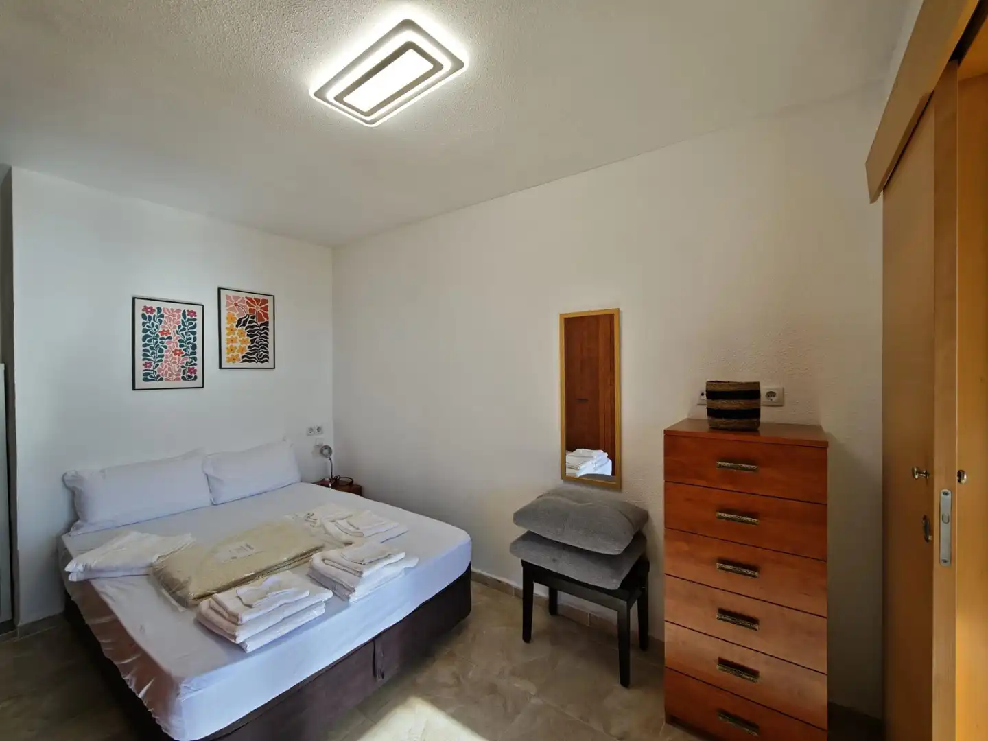Habitación de Piso de alquiler en Elche / Elx con Amueblado y Piscina comunitaria