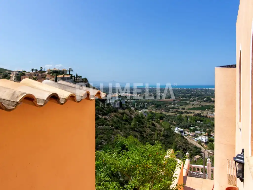Houses for sale in Calle Hebe, La Pedrera - Vessanes