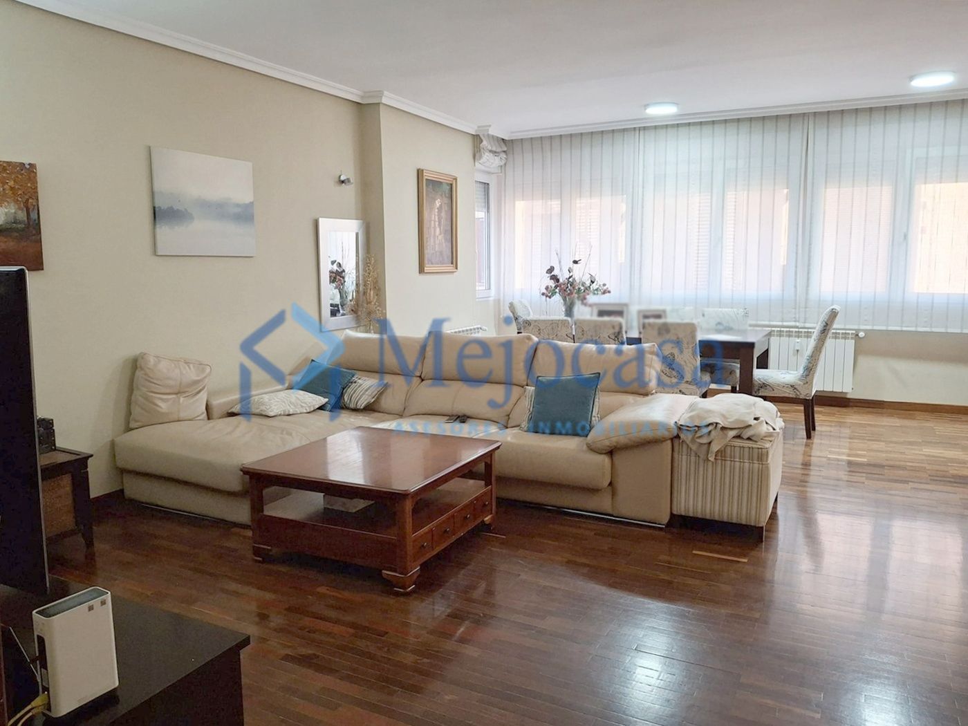 Living room of Flat for sale in  Madrid Capital  with Air Conditioner, Heating and Parquet flooring
