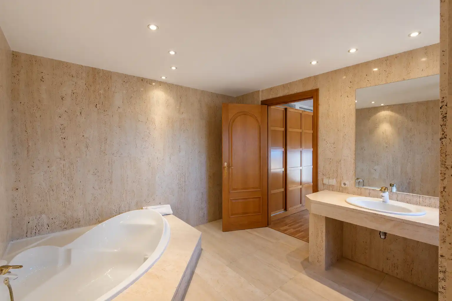 Bathroom of Houses for sale in Sitges  with Air Conditioner, Heating and Private garden
