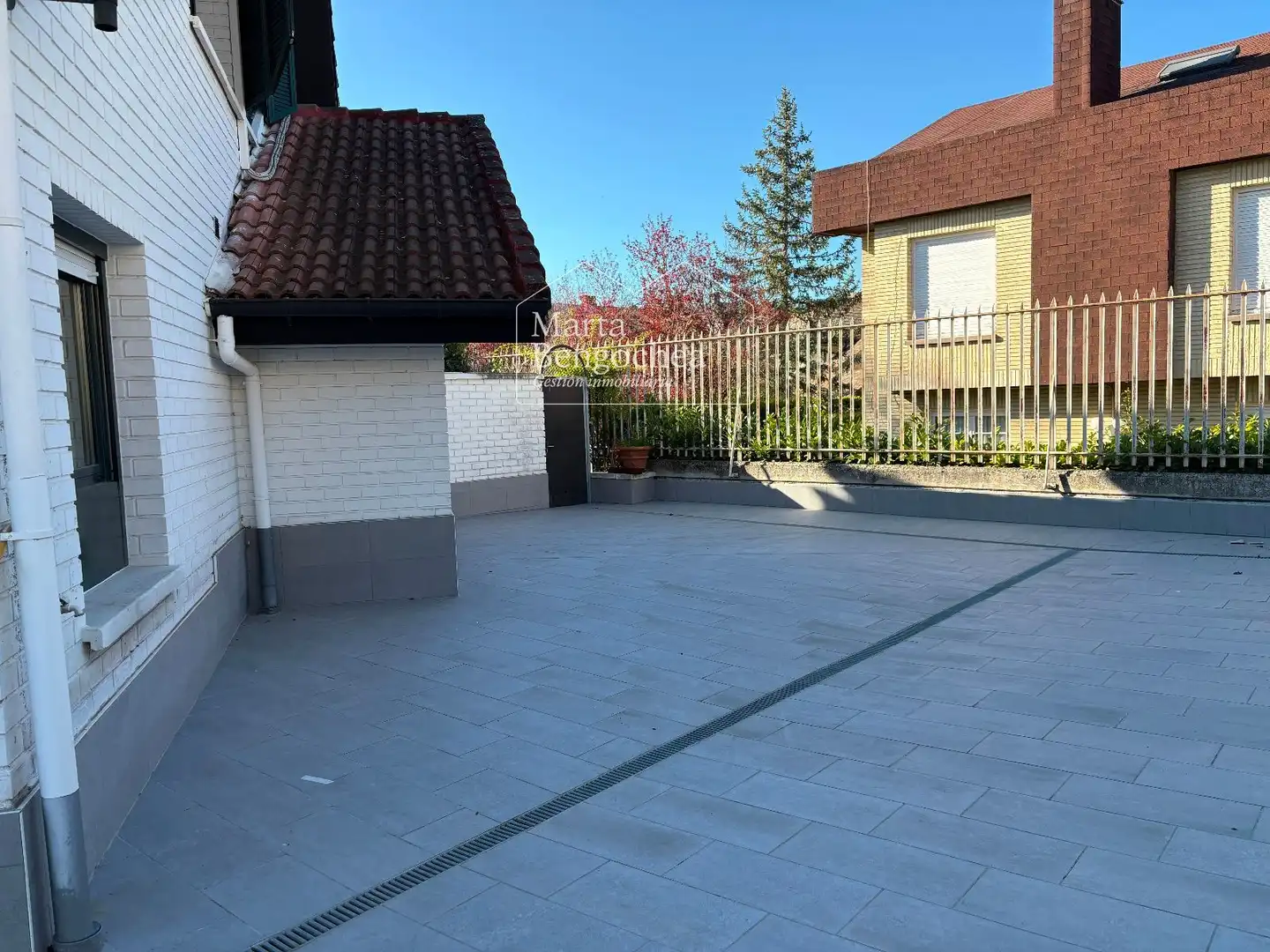 Casa adosada en venta en CALLE MENDIZABALA, Mendizorrotza - Armentia