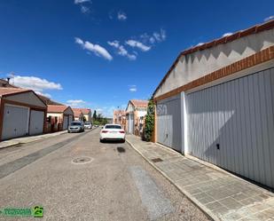 Vista exterior de Casa adosada en venda en Pozuelo de Calatrava
