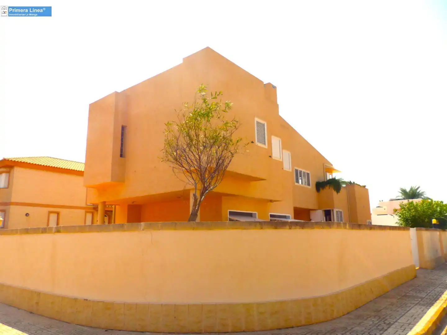 Vista exterior de Casa o chalet en venta en La Manga del Mar Menor con Jardín privado, Terraza y Trastero