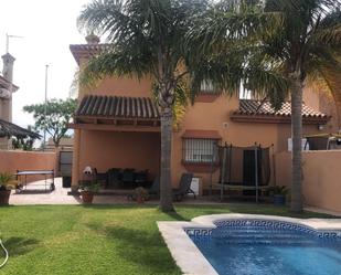 Garden of House or chalet to rent in Chiclana de la Frontera  with Air Conditioner and Swimming Pool