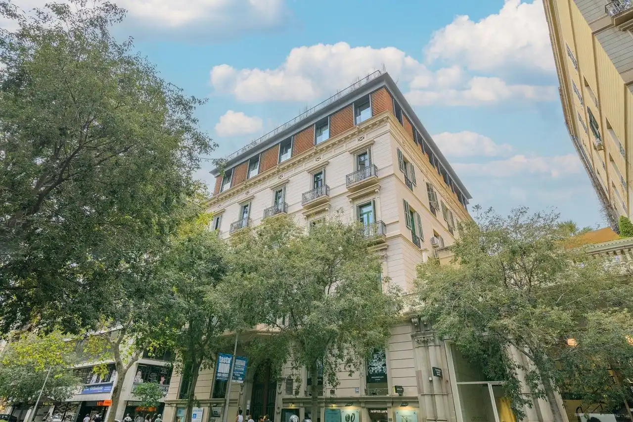 Außenansicht von Dachboden zum Verkauf in Barcelona mit Klimaanlage, Heizung und Terrasse