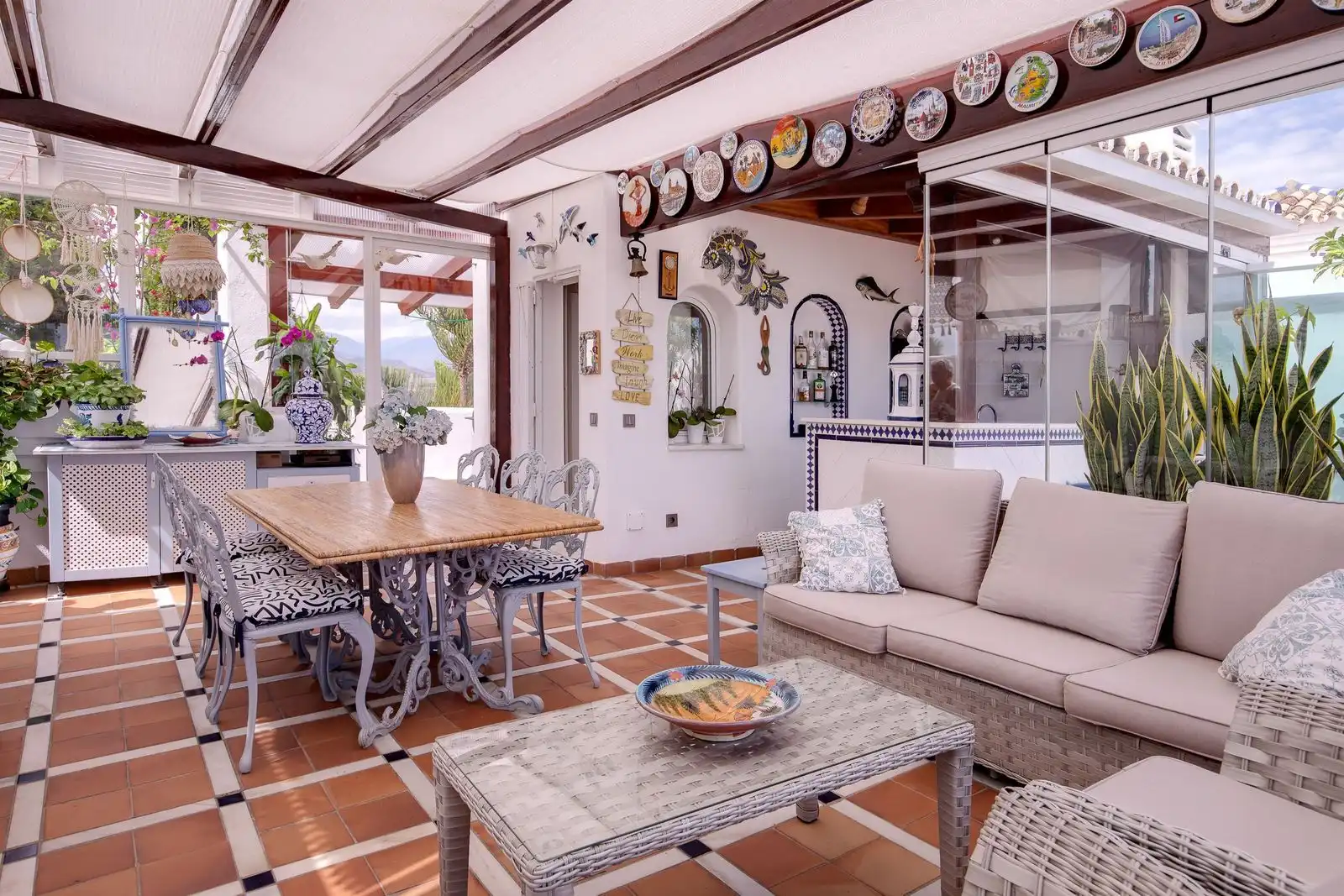 Terrasse von Maisonette zum Verkauf in Marbella mit Klimaanlage, Terrasse und Abstellraum