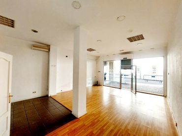 Local comercial en venda a Calle Manuel Fernandez Mejias