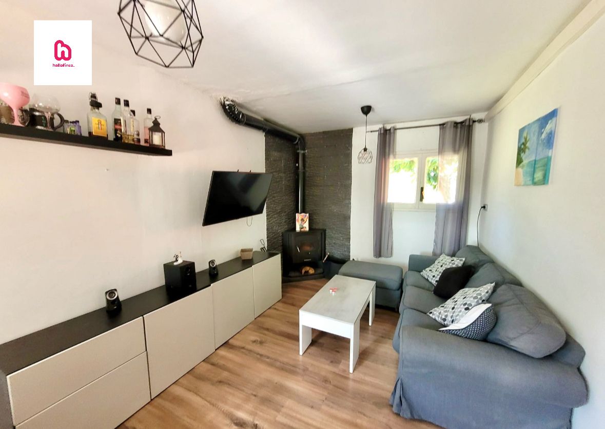 Sala d'estar de Casa o xalet en venda en Marganell amb Aire condicionat, Terrassa i Traster