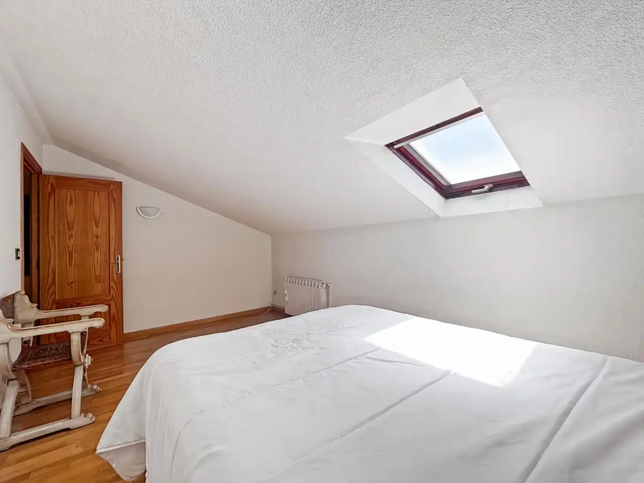 Habitación de Dúplex en venta en Galapagar con Calefacción y Terraza