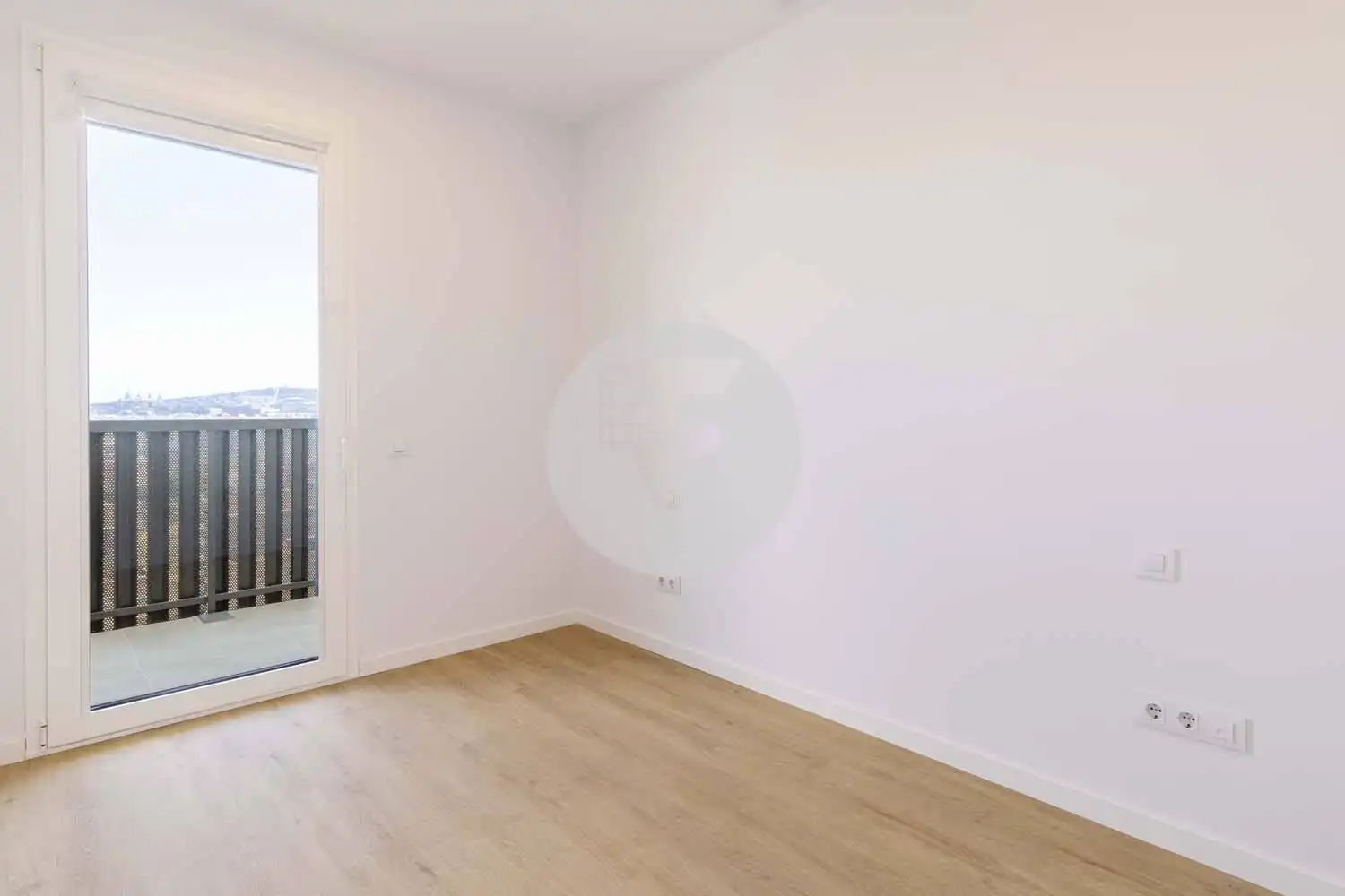 Habitación de Piso de alquiler en L'Hospitalet de Llobregat con Aire acondicionado, Calefacción y Terraza