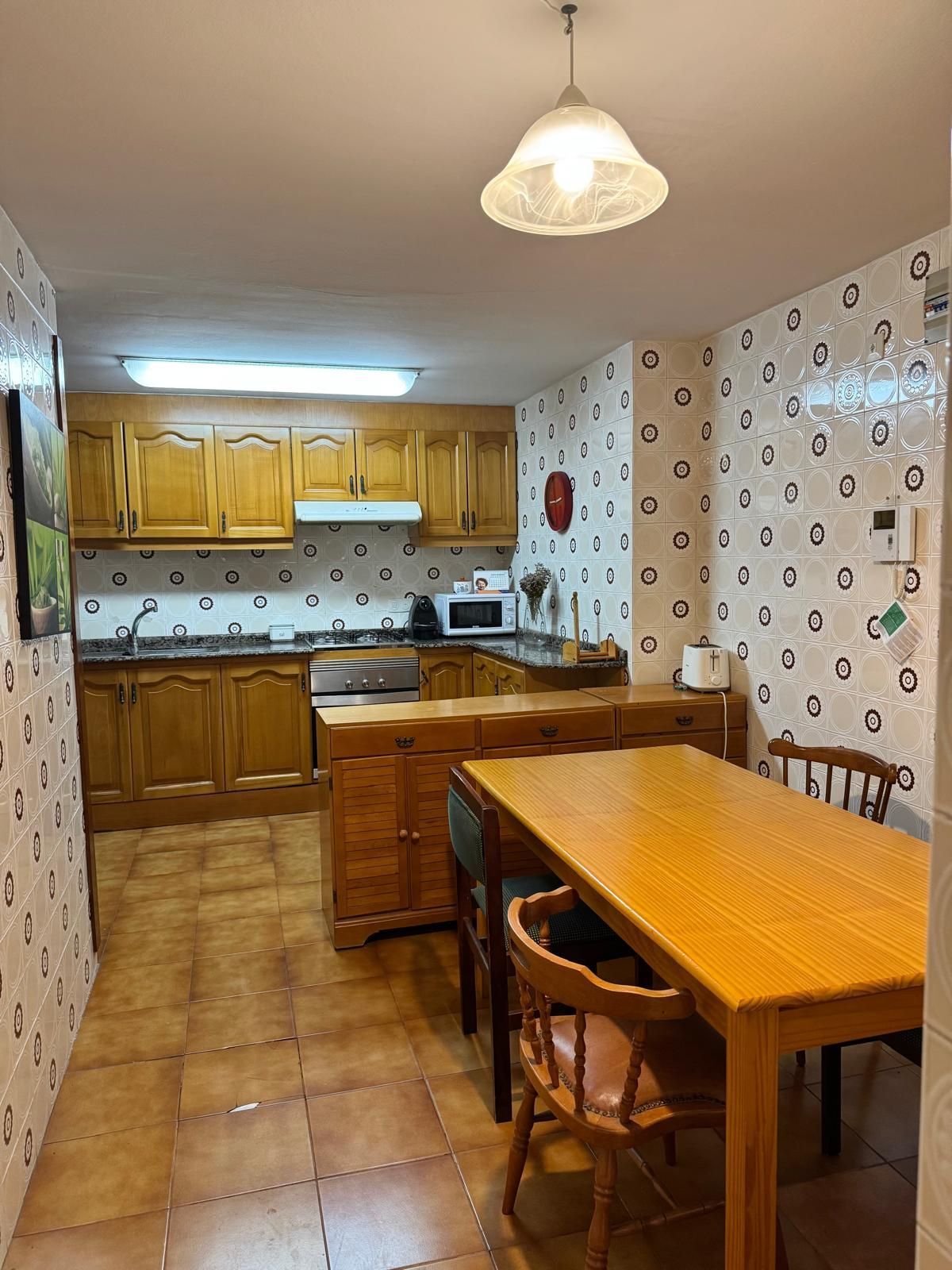 Cocina de Piso de alquiler en  Valencia Capital con Calefacción y Amueblado