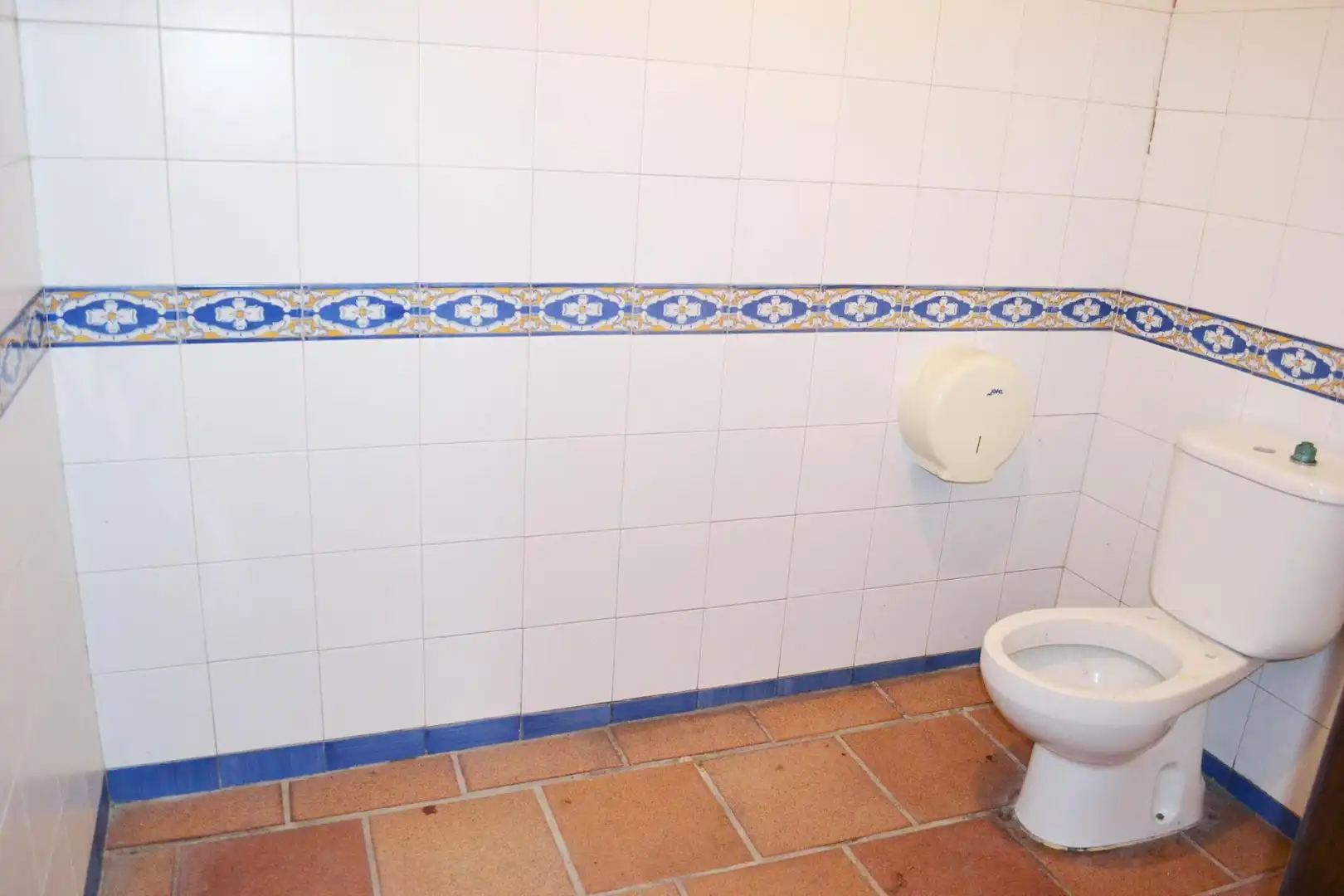 Baño de Local de alquiler en Algeciras con Aire acondicionado y Amueblado