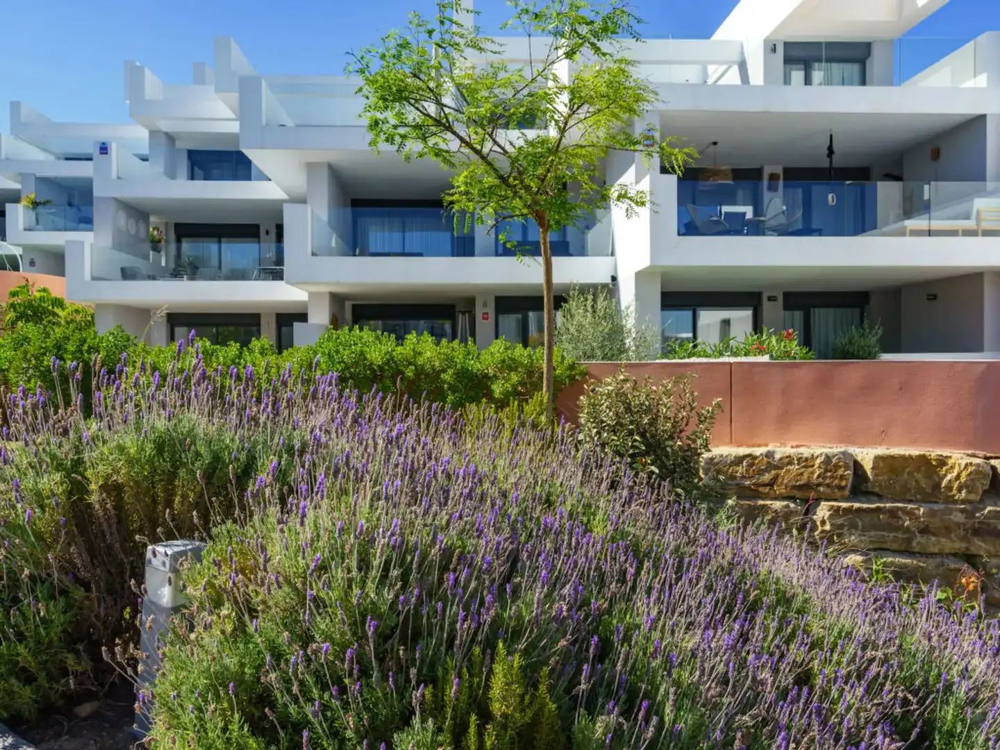 Außenansicht von Dachboden zum Verkauf in Manilva mit Klimaanlage, Heizung und Terrasse