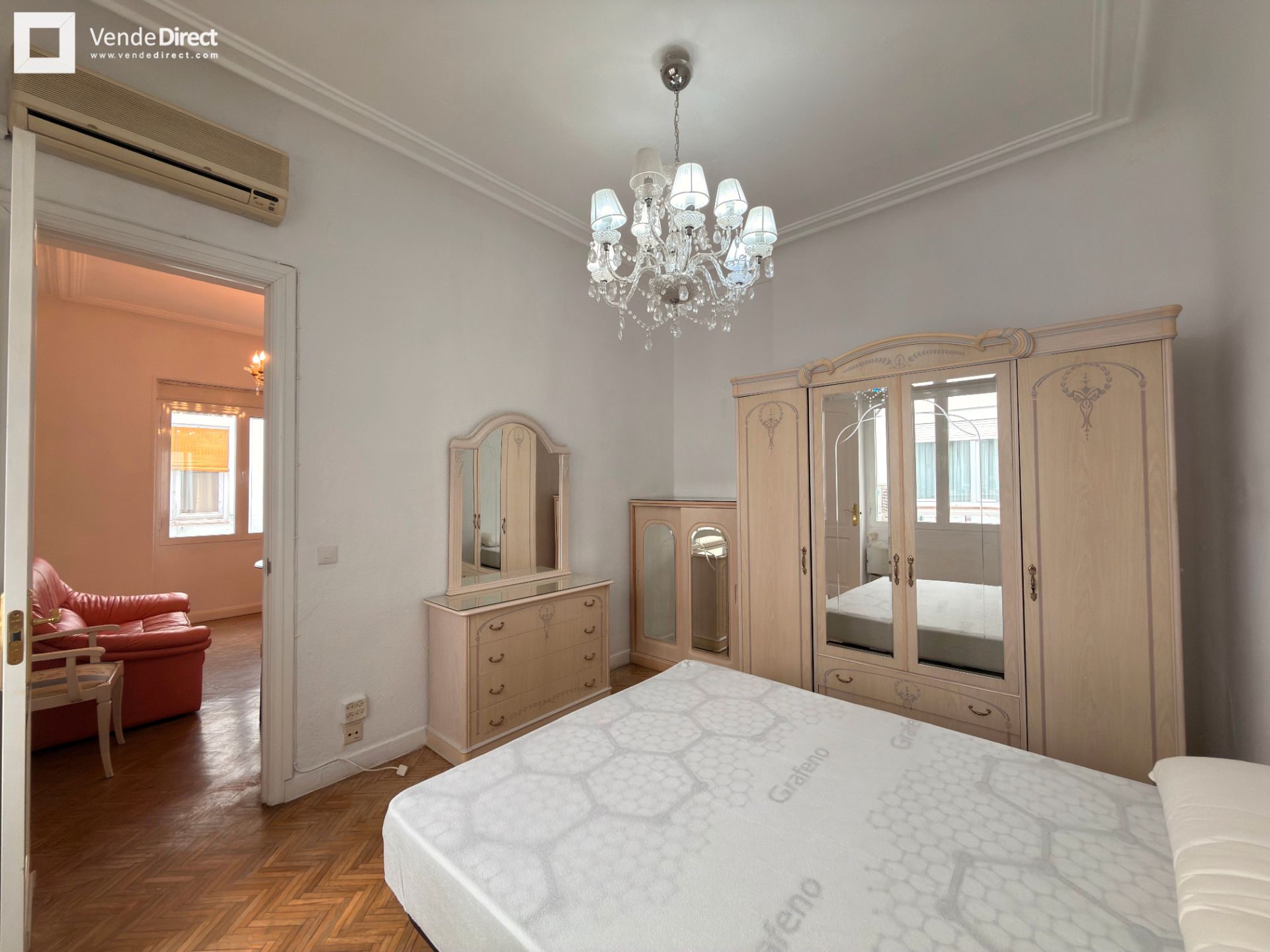 Bedroom of Flat to rent in  Madrid Capital  with Air Conditioner, Heating and Parquet flooring