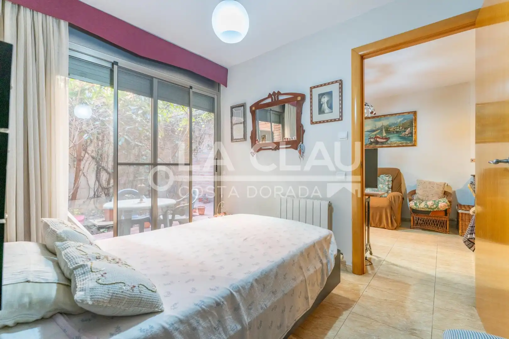 Schlafzimmer von Einfamilien-Reihenhaus zum Verkauf in Gavà mit Heizung