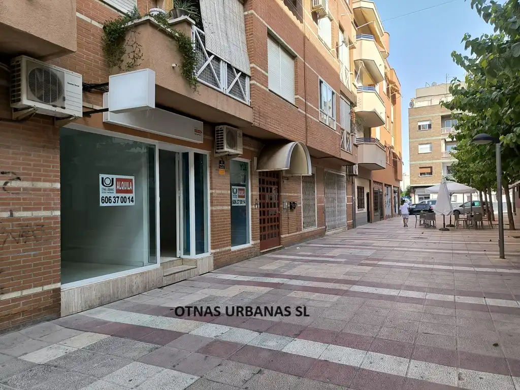 Gewerbefläche zur Miete in Calle Morera 4