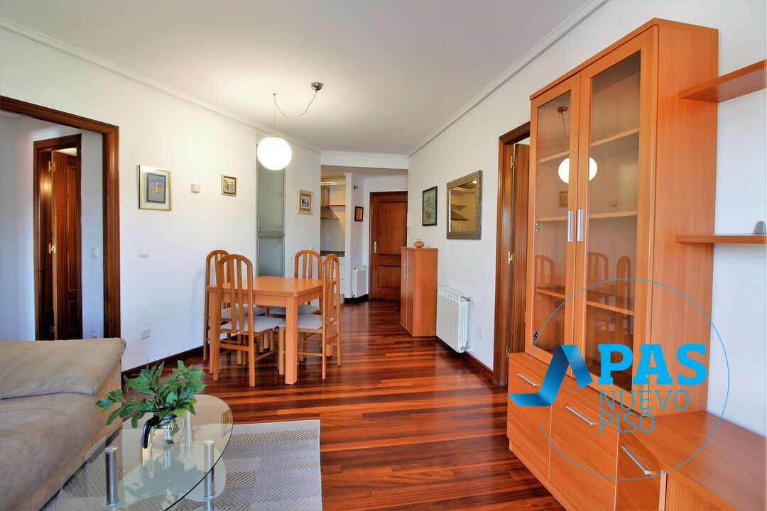 Comedor de Piso en venta en Miengo con Calefacción, Trastero y Amueblado