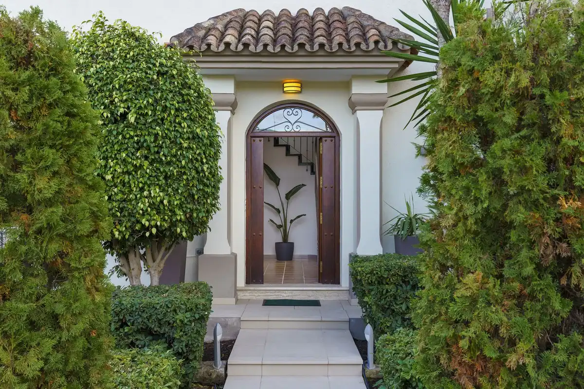 Chalet con piscina en venta en Nueva Andalucía, imagen 6