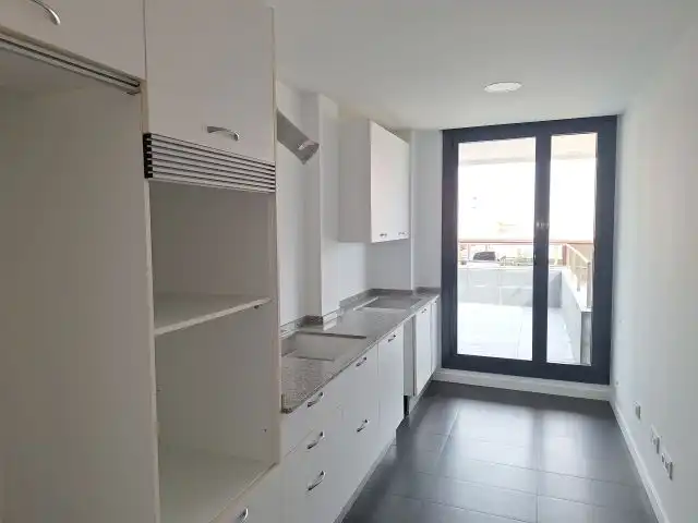 Cuina de Pis en venda en Baiona amb Terrassa i Traster
