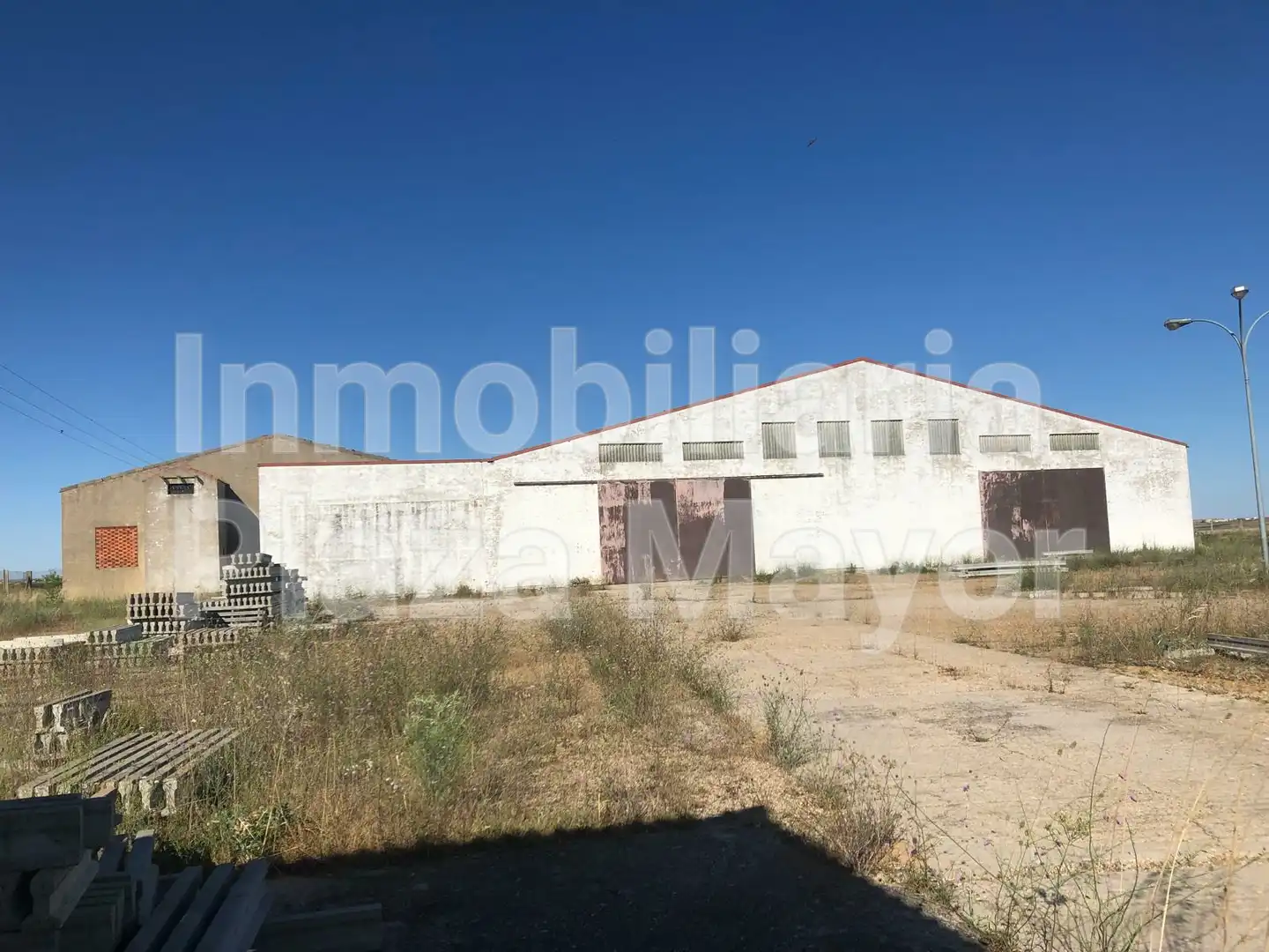 Fabrikhallen zum Verkauf in Castellanos de Villiquera