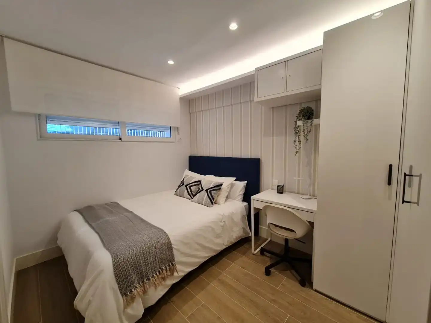 Dormitori de Apartament per a compartir en Madrid amb Aire condicionat, Parquet i Moblat