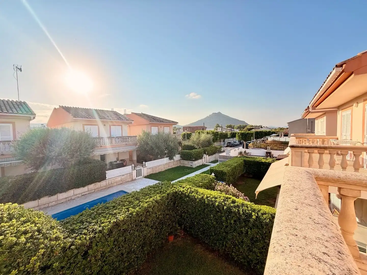 Vista exterior de Casa adosada en venda en Alcúdia amb Aire condicionat, Calefacció i Jardí privat