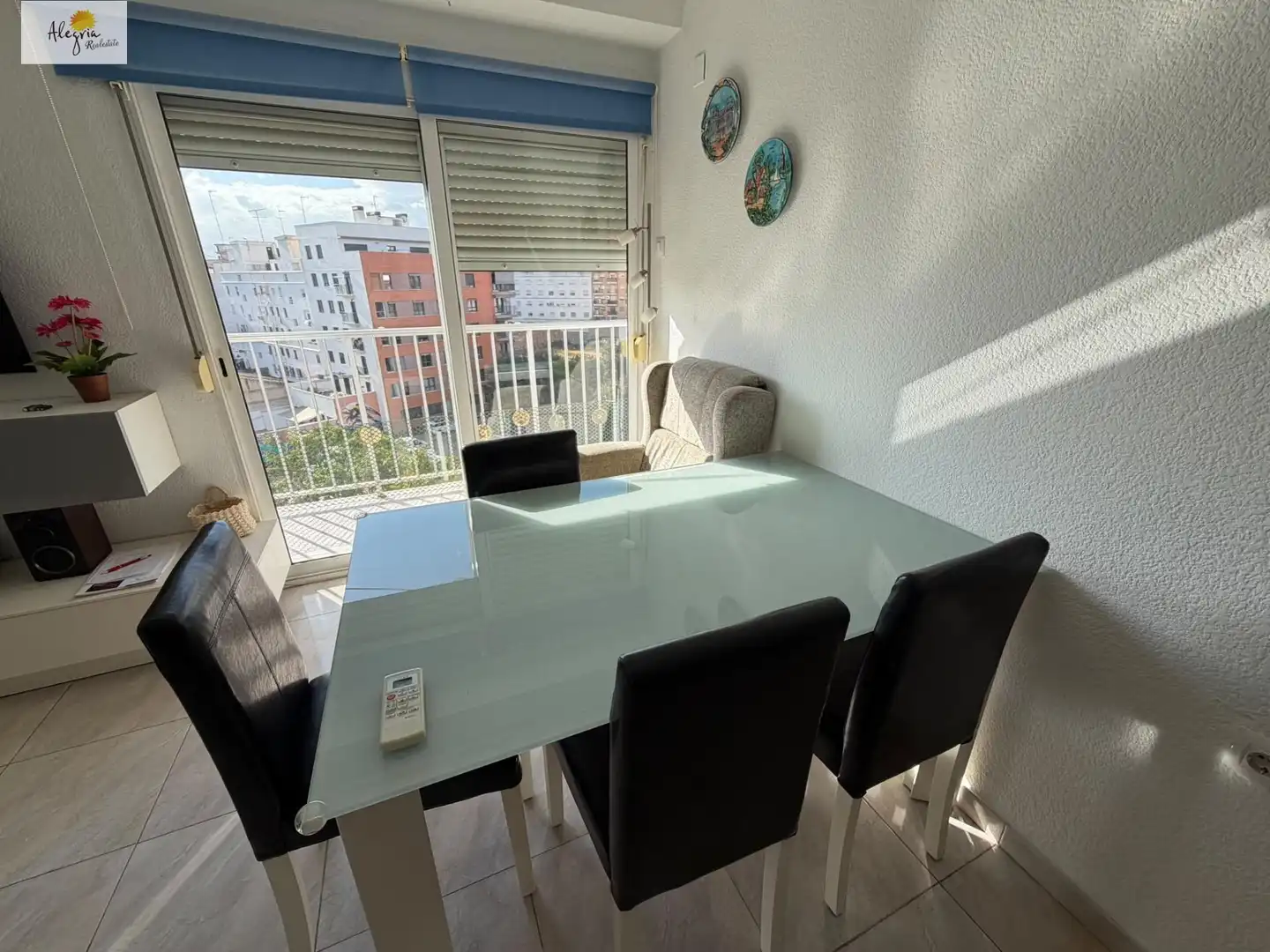 Apartament de lloguer a DEMOCRACIA, Nou Moles