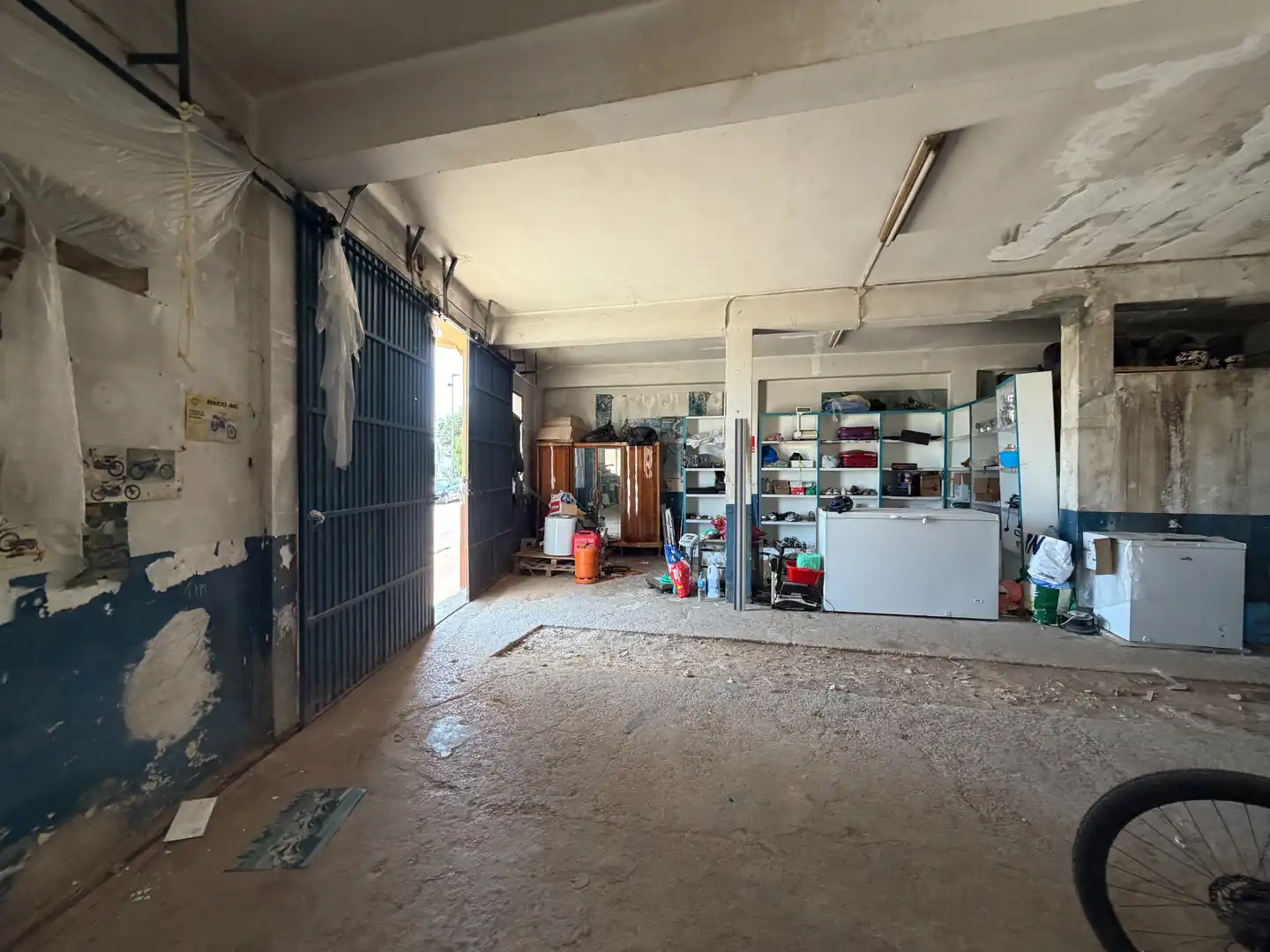 Locale commerciale in vendita a Carlet